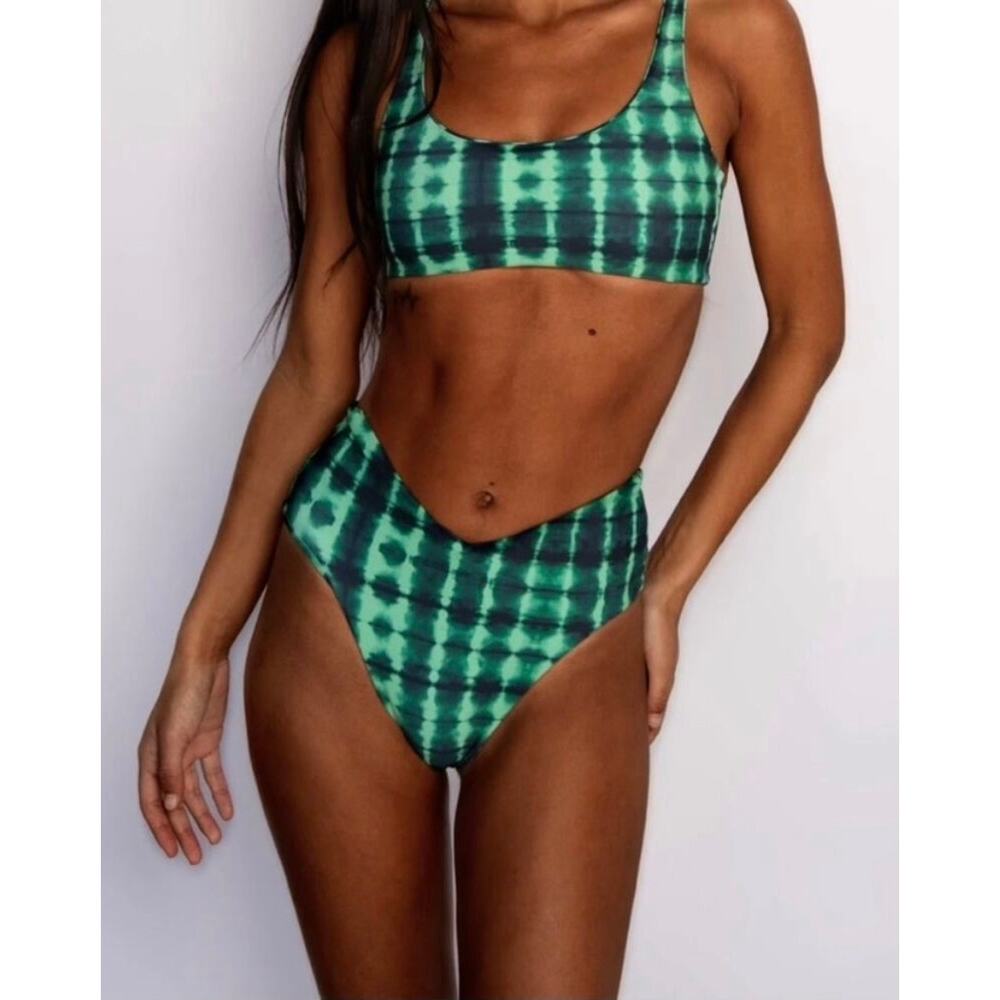 Skatie• ‘Maya’ Bikini Top in REGGAE Print - Picture 11 of 13